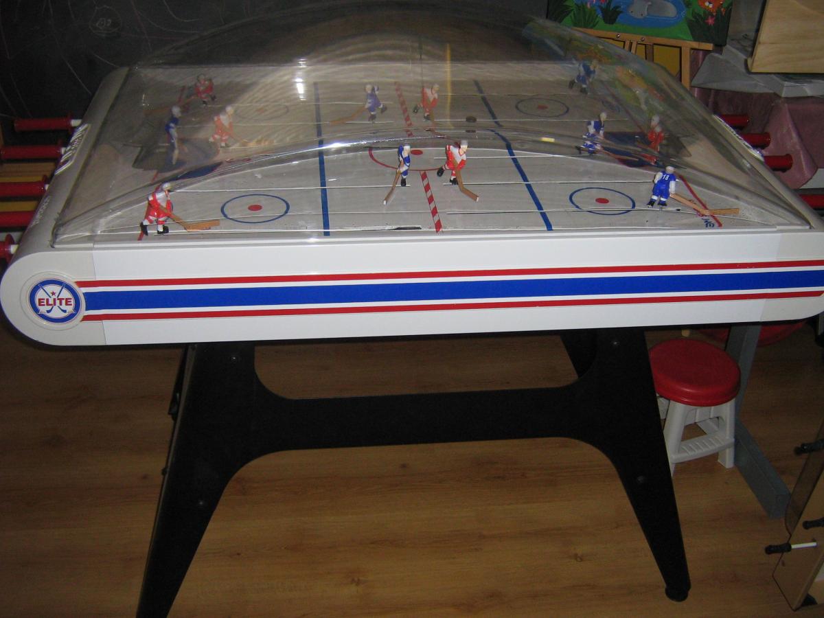 Table de hockey Carrom Elite Jeux à vendre, à échanger ou achats regroupés! Dragons Nocturnes